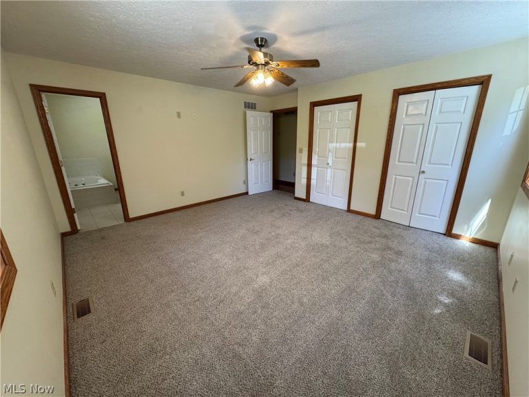 445 Calder Ridge Road, Belpre, OH - Photo 4