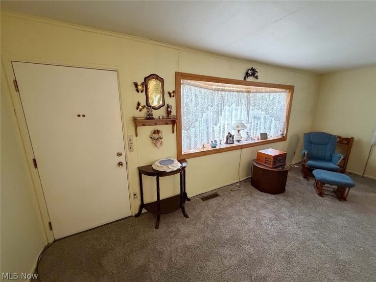 1939 Midway Avenue, Canton, OH - Photo 8
