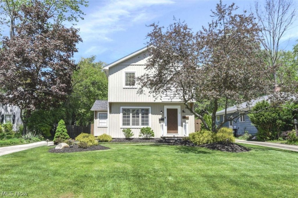 24164 Smith Avenue, Westlake, OH