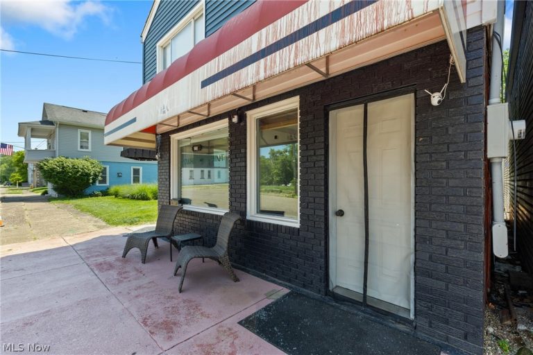 140 1st Street, Powhatan Point, OH - Photo 3