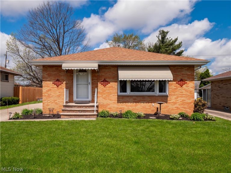 12305 Eastwood Boulevard, Garfield Heights, OH, 44125