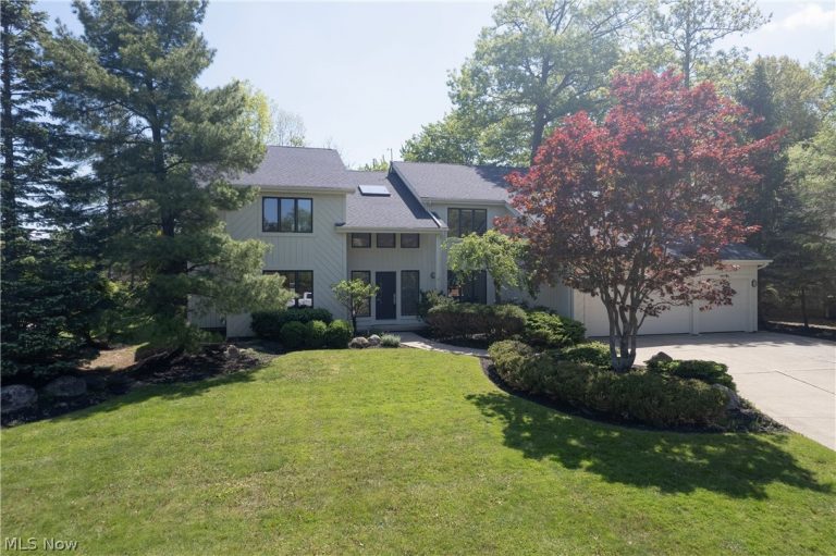 3939 Beechmont Trail, Orange, OH - Photo 2