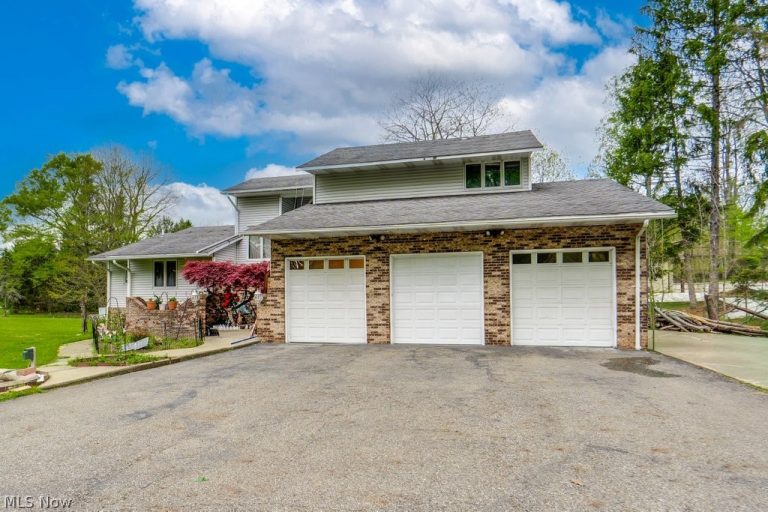 406 Washburn Road, Tallmadge, OH - Photo 3