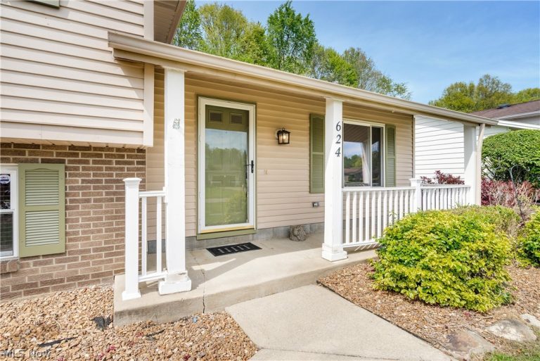 624 Angiline Drive, Boardman, OH - Photo 5