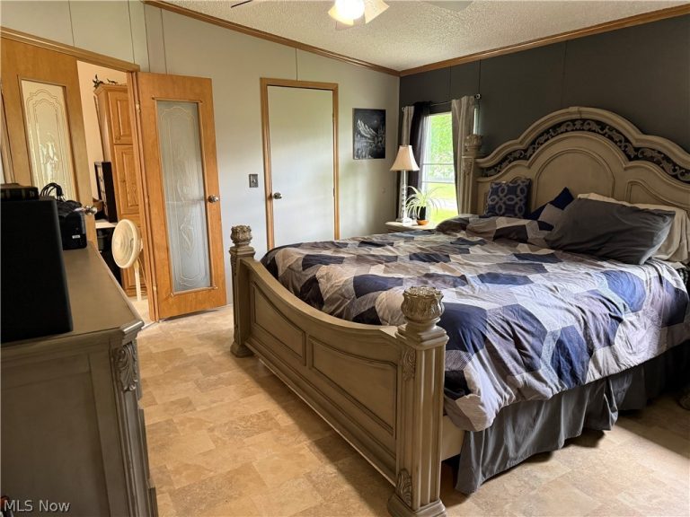5347 Angela Drive, Beach City, OH - Photo 8