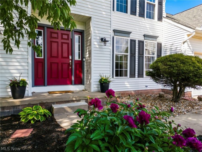 4297 Brookview Court, Uniontown, OH - Photo 2