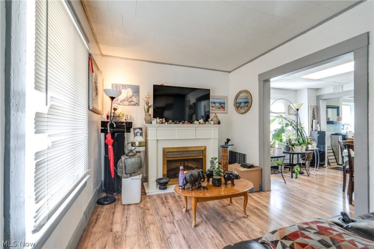7800 Guthrie Avenue, Cleveland, OH - Photo 3