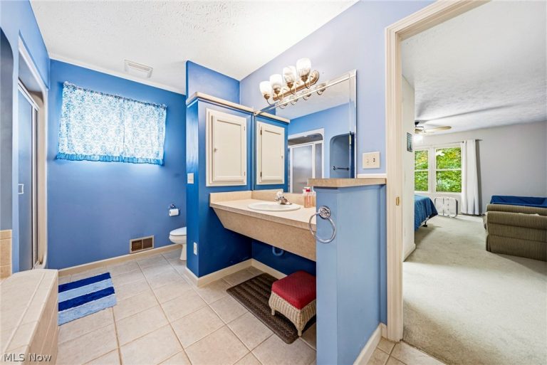 7050 Adkins Road, Mentor, OH - Photo 3