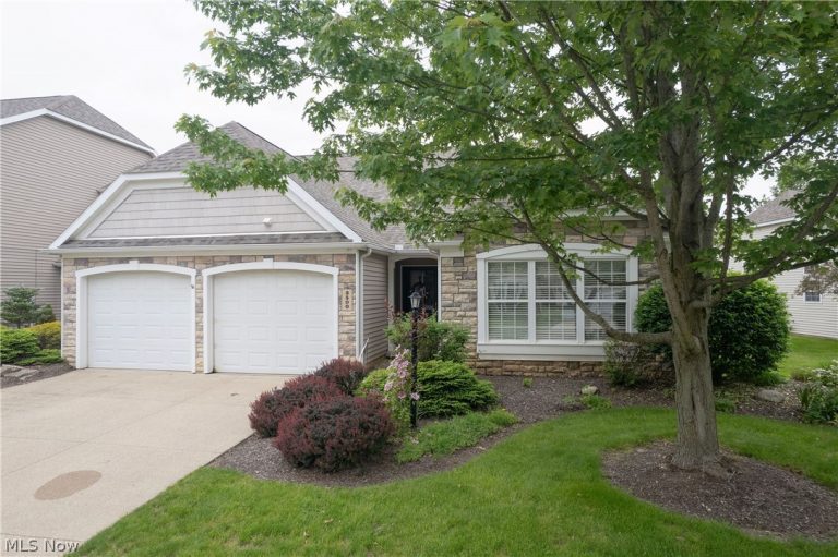 3500 River Rock Drive, Cuyahoga Falls, OH - Photo 2