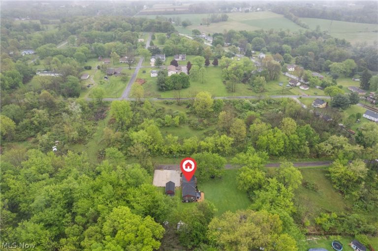 1057 Tremont Avenue, East Canton, OH - Photo 3