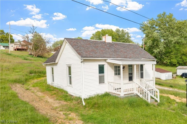 7145 Bloomfield Road, Cambridge, OH - Photo 4