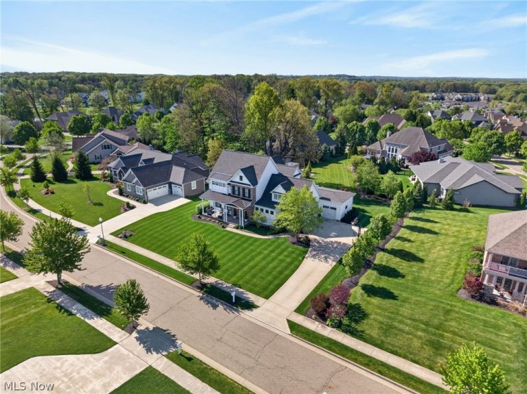 1323 Springbury Drive, Uniontown, OH - Photo 3