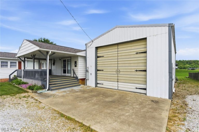 23215 County Road 621, Coshocton, OH - Photo 4