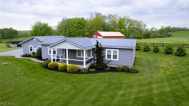 8582 Dundee Wilmot Road, Dundee, OH - Photo 2