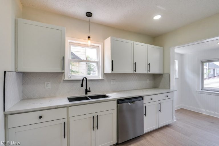 2406 Tampa Avenue, Cleveland, OH - Photo 4