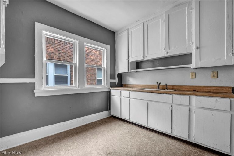 889 143rd Street, Cleveland, OH - Photo 5