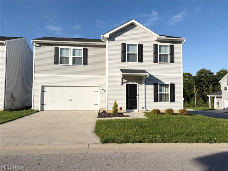 677 Crossings Lane, Akron, OH, 44320