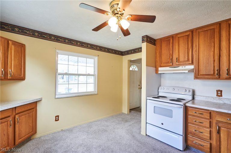 1451 Grand Boulevard, Barberton, OH - Photo 6
