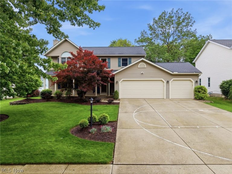 10376 Lake Meadows Drive, Strongsville, OH, 44136