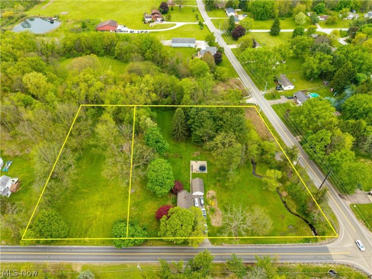 2462 Myersville Road, Uniontown, OH - Photo 5