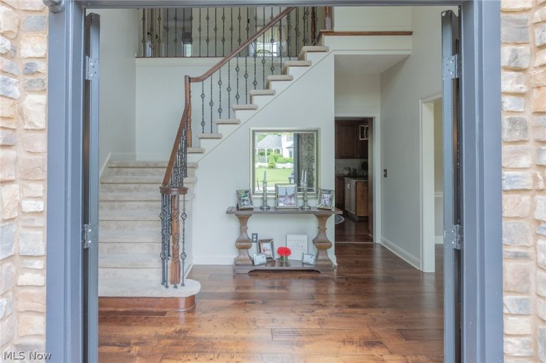 74 Oak Tree, Canfield, OH - Photo 5