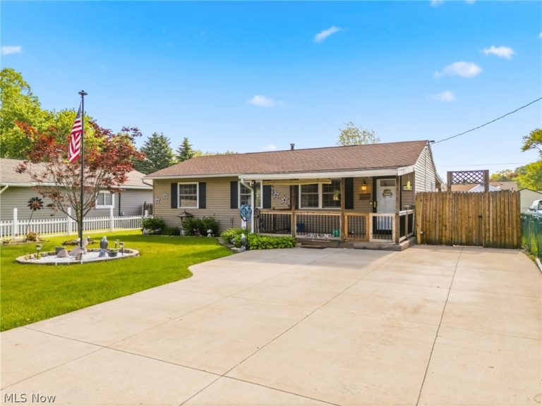 2534 Bollinger Avenue, Canton, OH - Photo 3