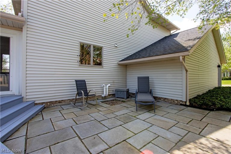 1961 Canterbury Lane, Wooster, OH - Photo 2