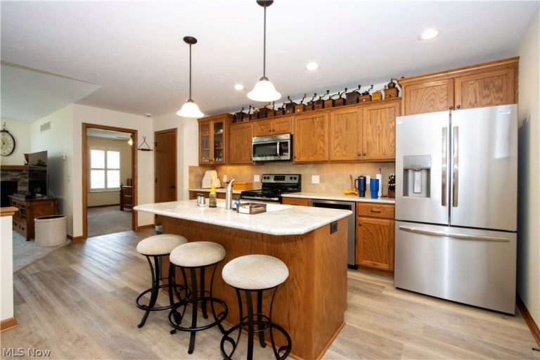 233 Woodbury Circle, Dalton, OH - Photo 5
