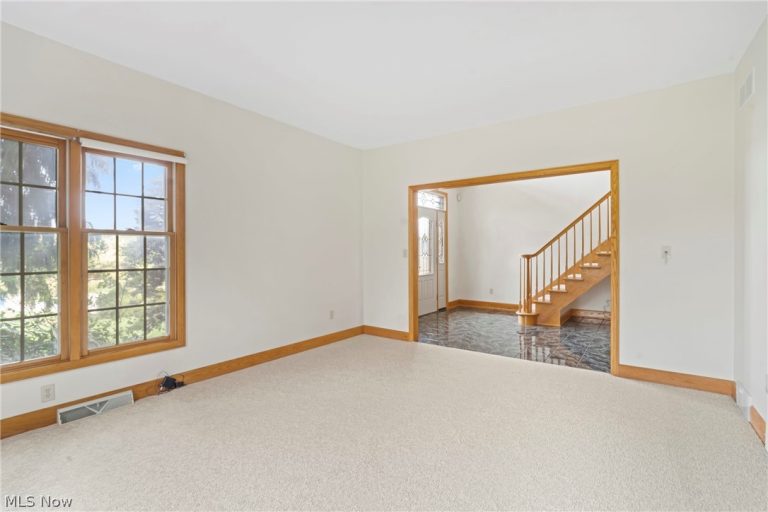 6065 Saint Elia Court, Canfield, OH - Photo 6