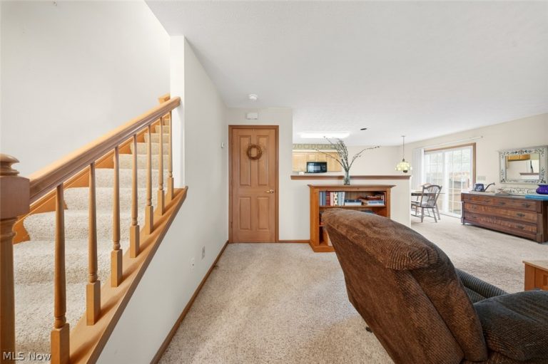 23174 Grist Mill Court, Olmsted Falls, OH - Photo 6