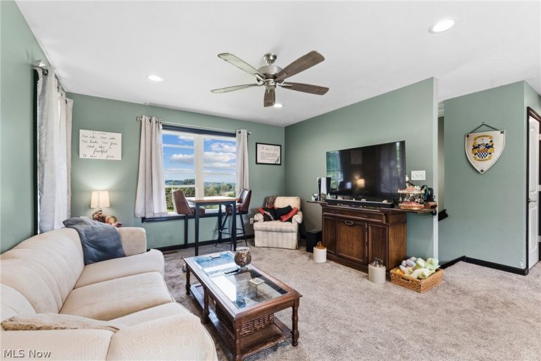 4588 Elyria Road, Shreve, OH - Photo 4