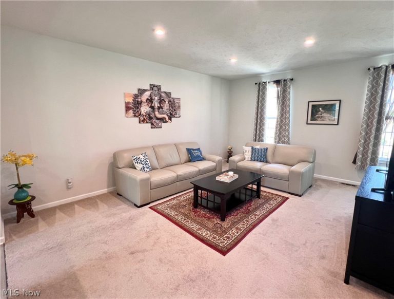 4025 Steels Circle, Stow, OH - Photo 3