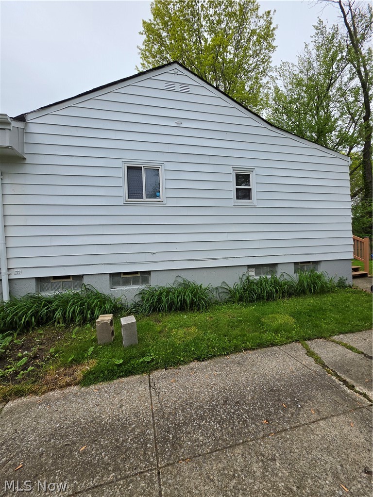 1925 Ridgehill Road, Cleveland, OH - Photo 4