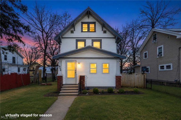 960 Whittier Avenue, Akron, OH - Photo 2