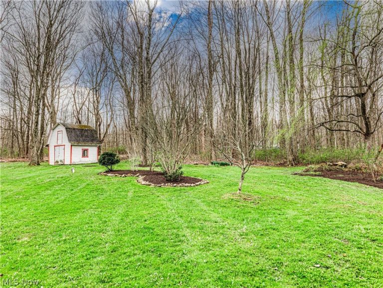 8406 Whippoorwill Road, Ravenna, OH - Photo 3