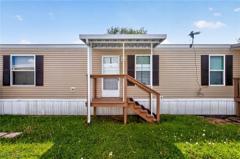 9525 Woodworth Road #A19, North Lima, OH - Photo 2