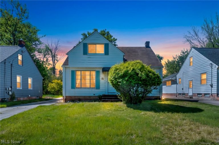 15812 Grant Avenue, Maple Heights, OH, 44137