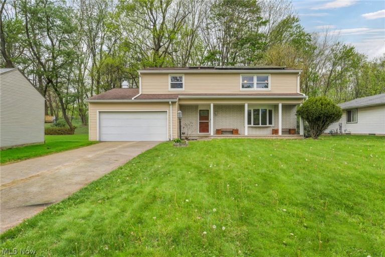 1668 Eisenhower, Brunswick, OH - Photo 2
