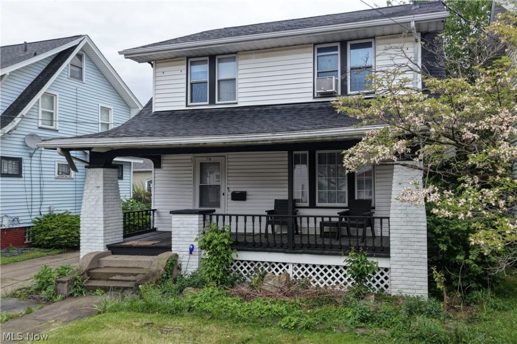 710 Roslyn Avenue, Canton, OH