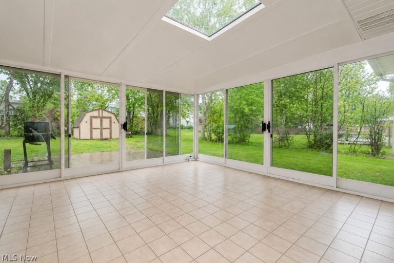 8806 Norwood Drive, Mentor, OH - Photo 2