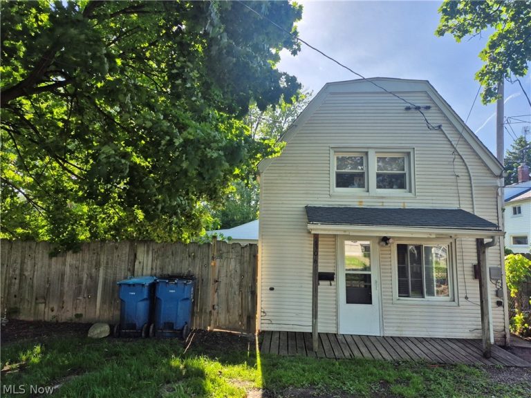 1306 Madison Avenue, Lorain, OH - Photo 3