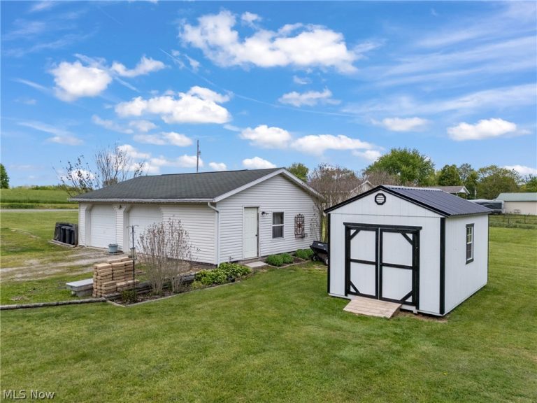 14338 Crowl Street, Minerva, OH - Photo 8