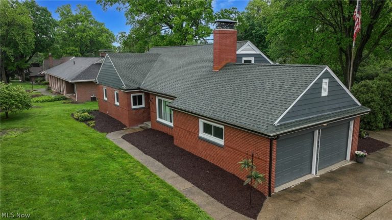 3021 Fulton Drive, Canton, OH - Photo 3