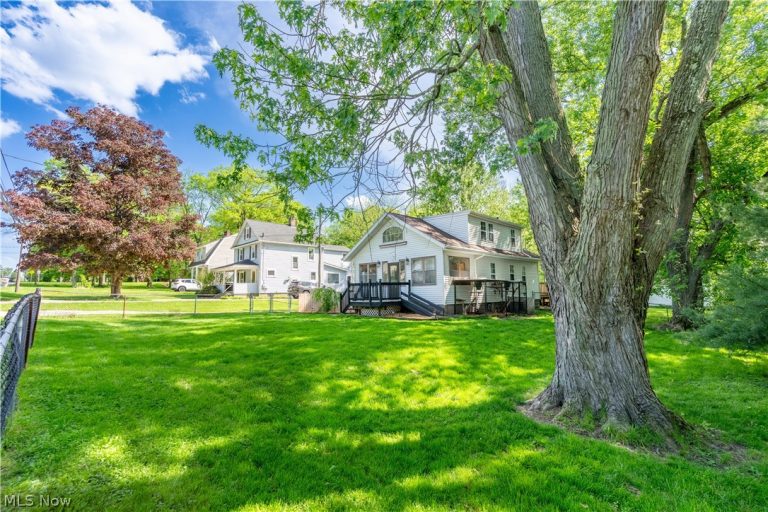 122 Southeast Avenue, Tallmadge, OH - Photo 4