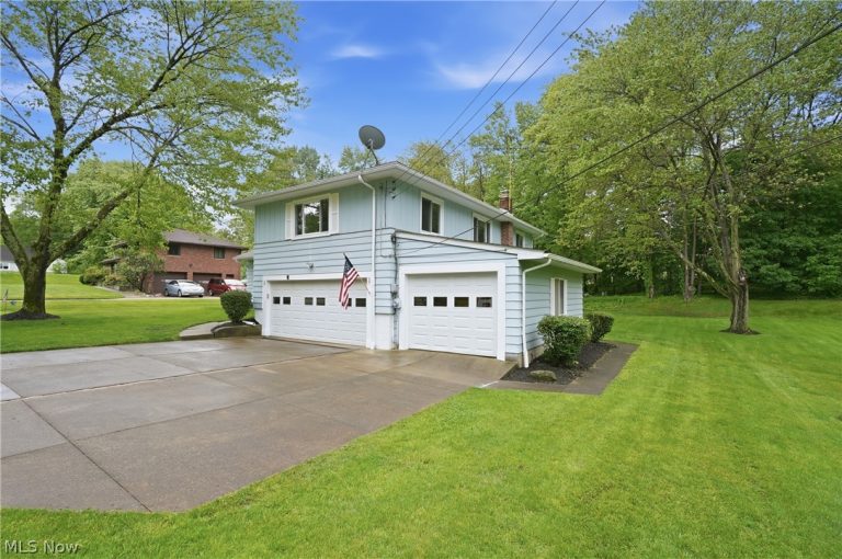 5912 Woodward Drive, Akron, OH - Photo 3