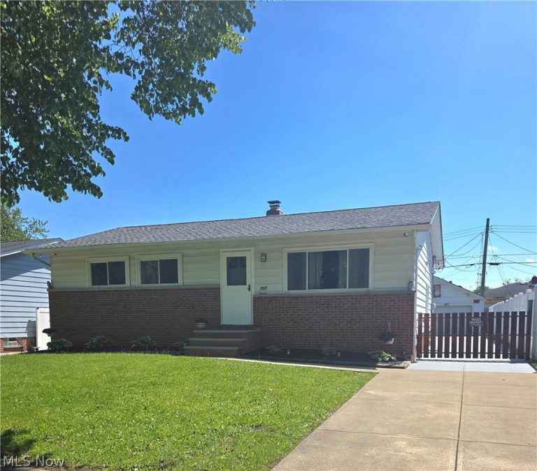 707 Timothy Lane, Cleveland, OH, 44109