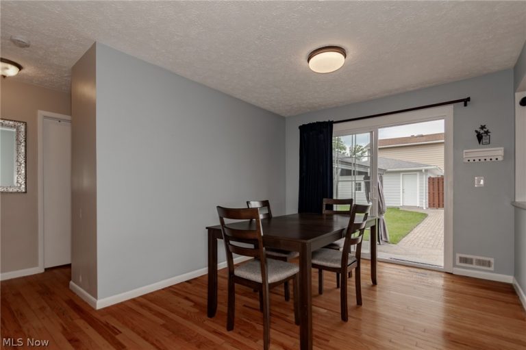 7224 Meadow Lane, Parma, OH - Photo 8