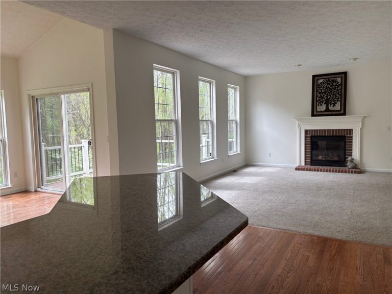 4582 Devereux Drive, Copley, OH - Photo 6