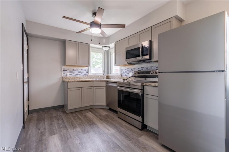 944 Donald Avenue, Akron, OH - Photo 4