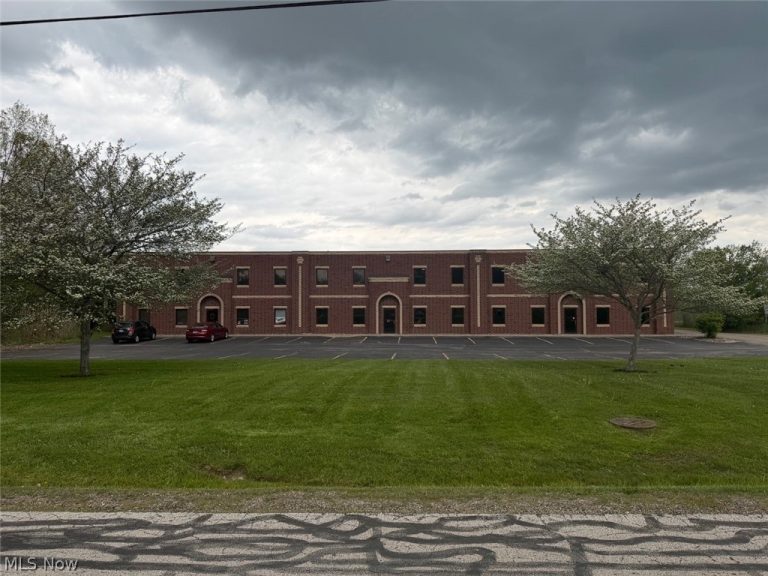 4699 Loomis Parkway, Ravenna, OH - Photo 2